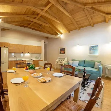 Nyaraló Avli - Tranquil Stonehouse In Lefkada *