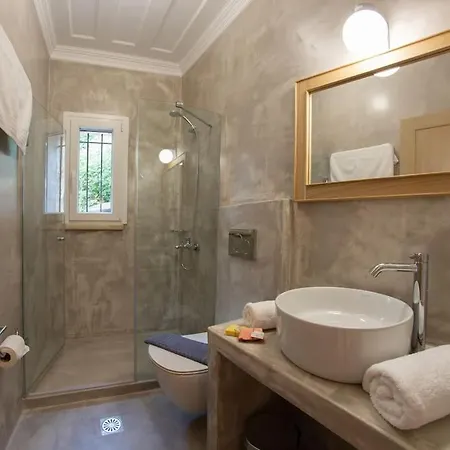 Avli - Tranquil Stonehouse In Lefkada Александрос